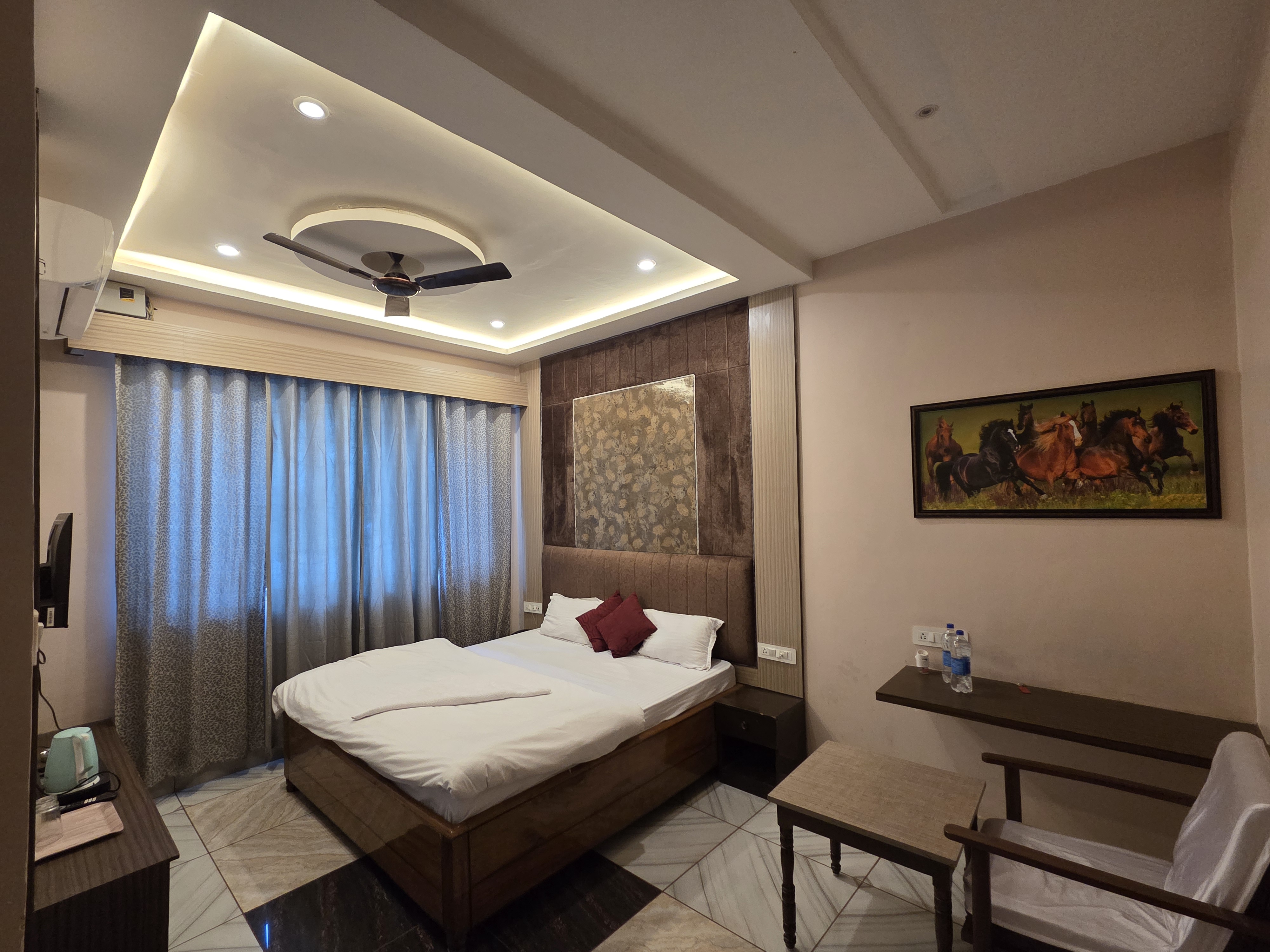 Executive Room image 1